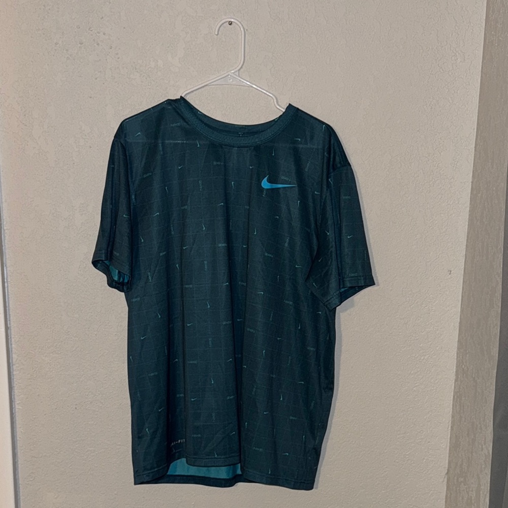 Nike Dri-Fit Short Sleeve Tee Relaxed Fit